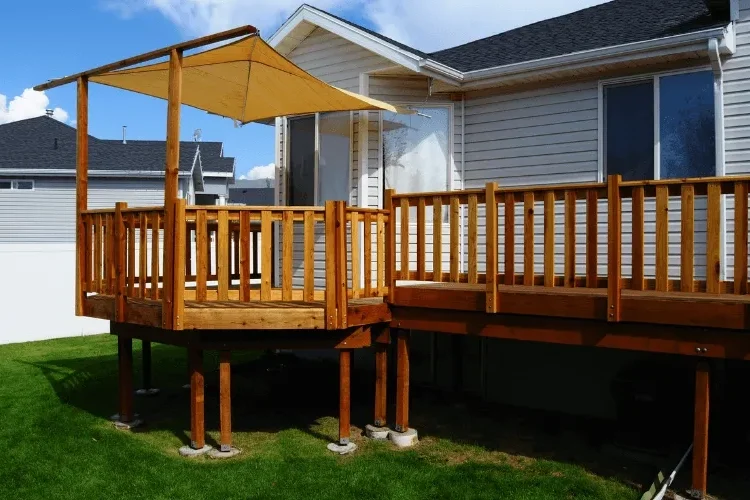 Deck installation cost in Maryville TN for a custom-built deck