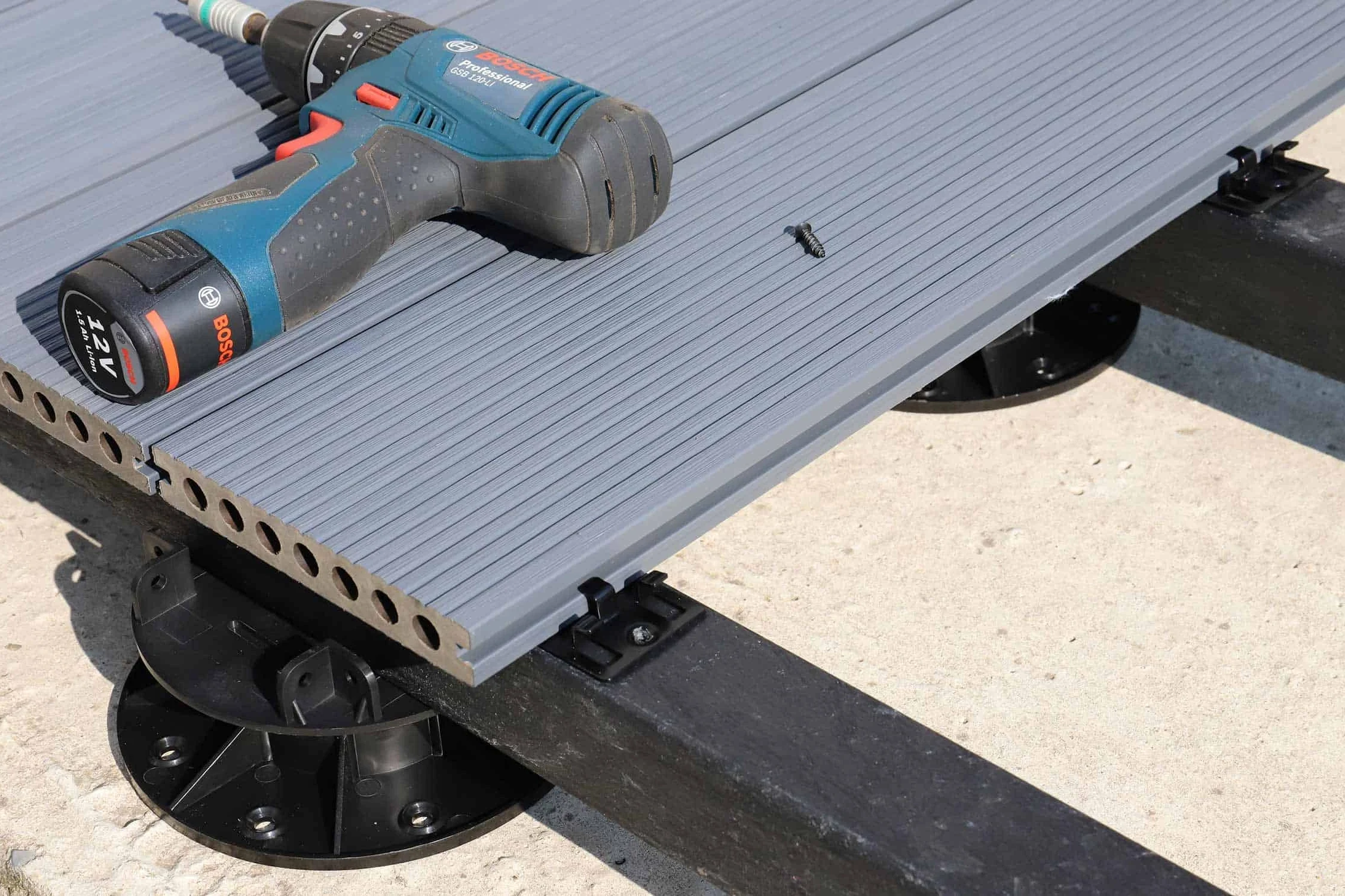 Experienced Composite deck contractors serving Maryville.